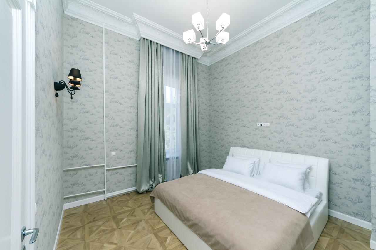 Vip Apartment Near Kreschatyk, 31А Pushkinska Street 基輔 外观 照片