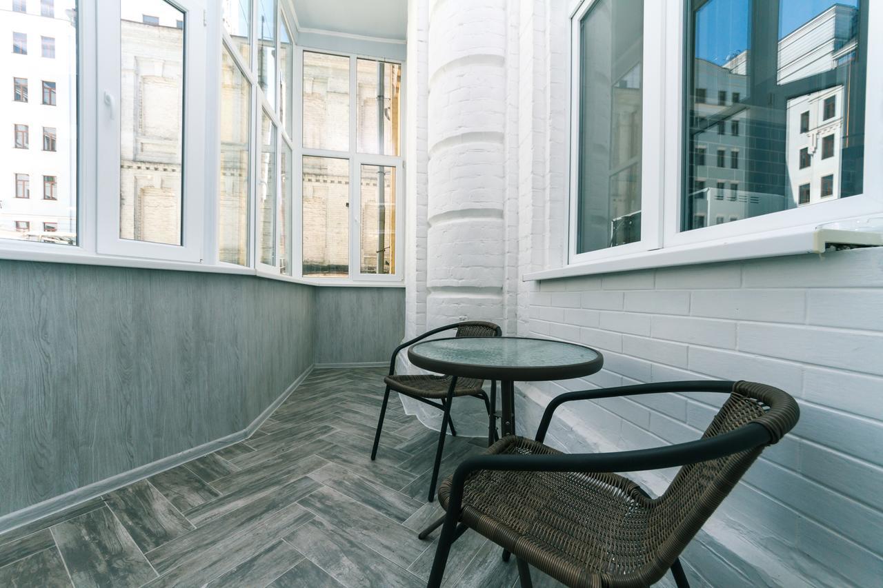 Vip Apartment Near Kreschatyk, 31А Pushkinska Street 基輔 外观 照片
